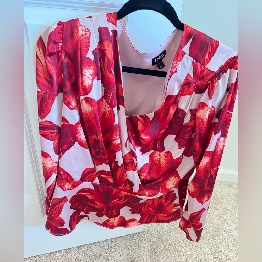INC International Concepts Women's Red Floral blouse